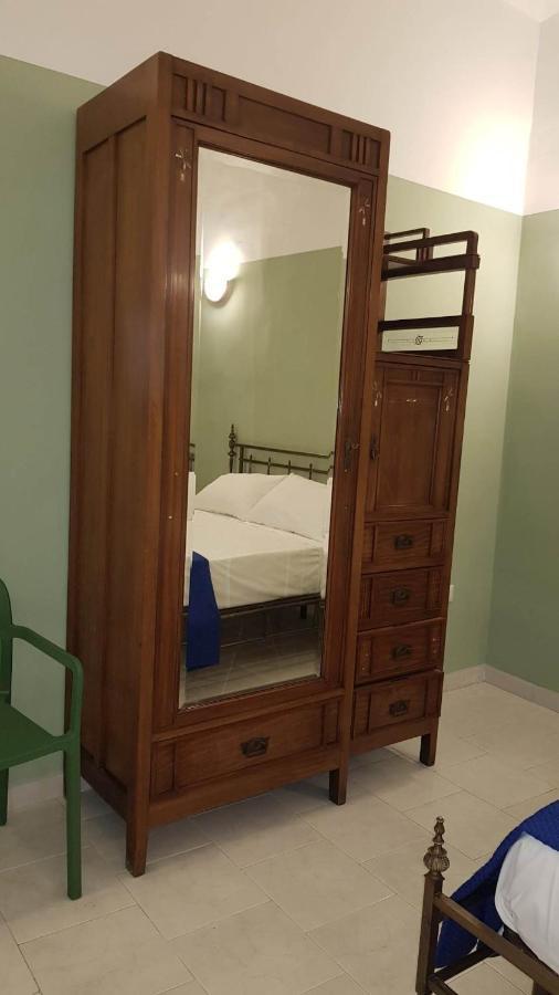 Santa Chiara Home Spaccanapoli ภายนอก รูปภาพ