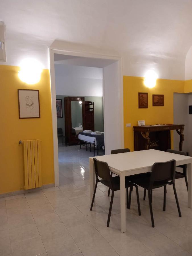 Santa Chiara Home Spaccanapoli ภายนอก รูปภาพ