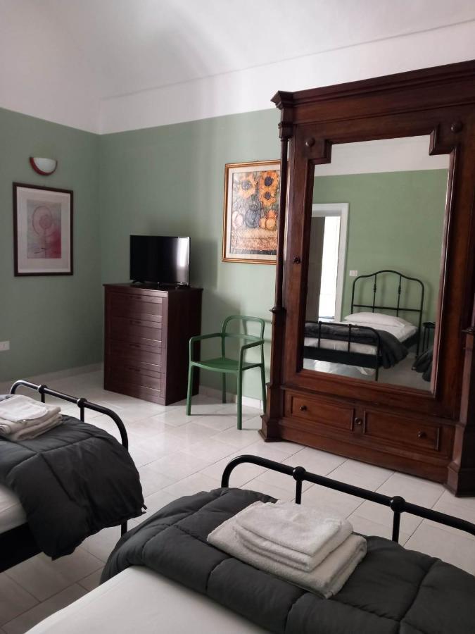 Santa Chiara Home Spaccanapoli ภายนอก รูปภาพ